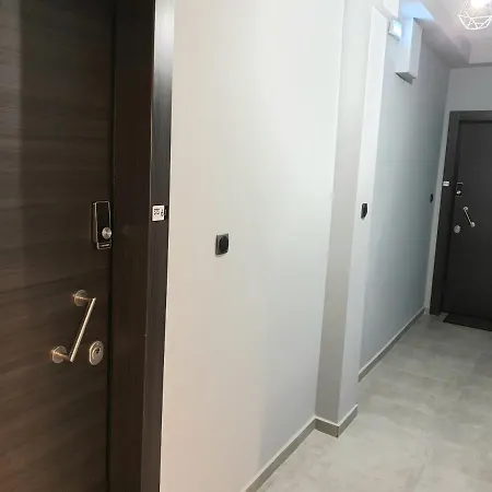 Sts Eight 6.2 * Selanik